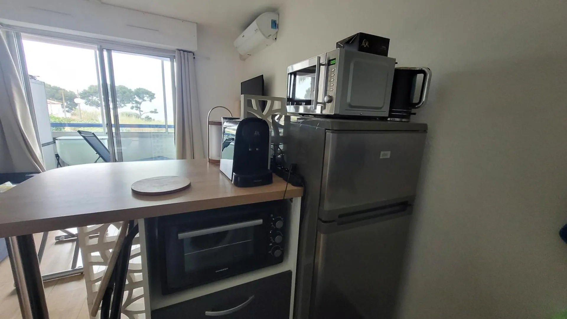 Studio Avec Terrasse-Loggia Vue Mer La Ciotat Apartman