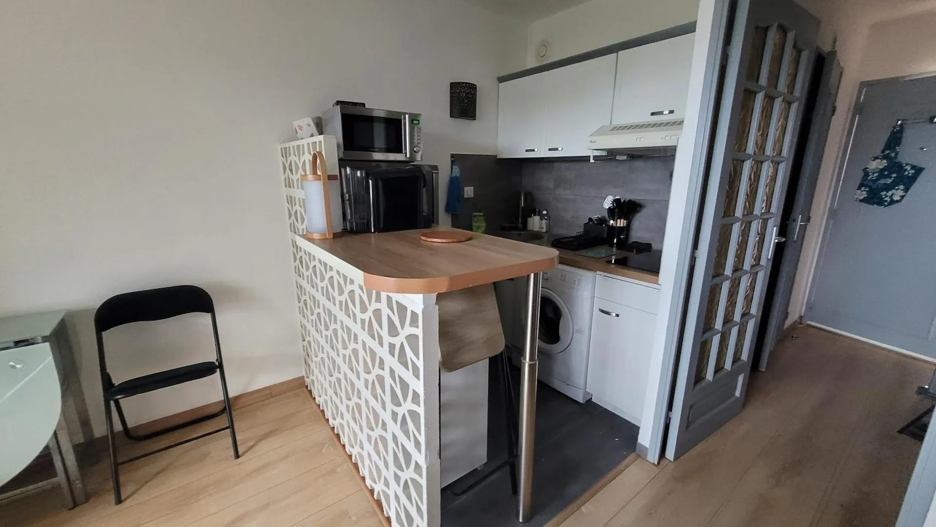 Studio Avec Terrasse-Loggia Vue Mer La Ciotat Apartman